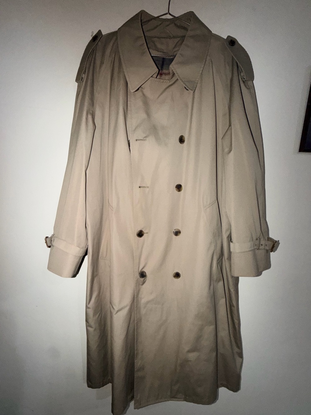 Vintage Men's Beige Double-Breasted Trench Coat - Size 44 Short.